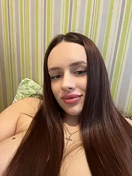 Baby_Lisaaan live cam on Stripchat