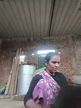 Priya_cutR