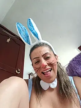 maynor_1998 live cam on Stripchat