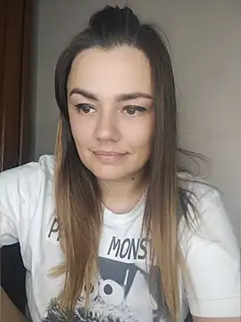 KrissSexi live cam on Stripchat