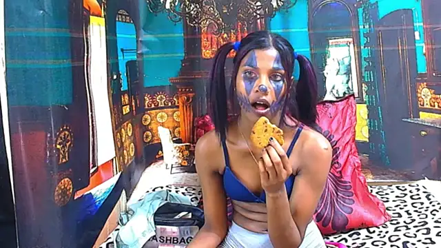 IndianSilkySpice live cam on Stripchat