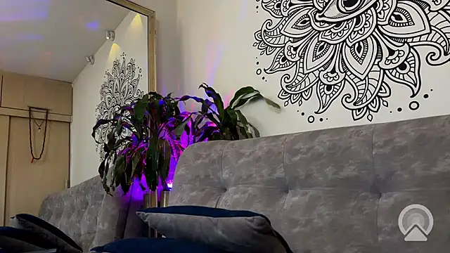 aaroncolombia live cam