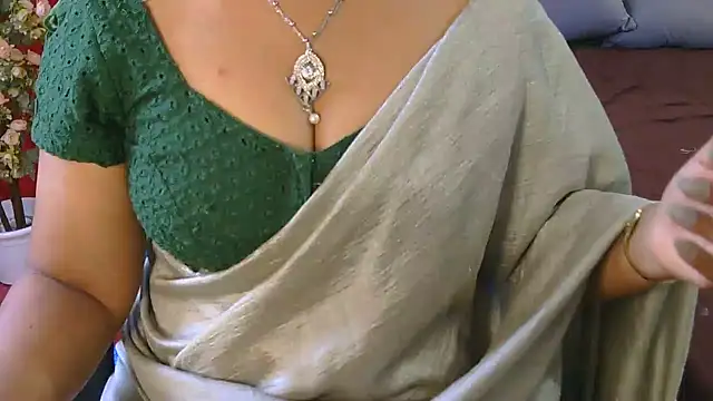 Mallu_Manisha live cam preview