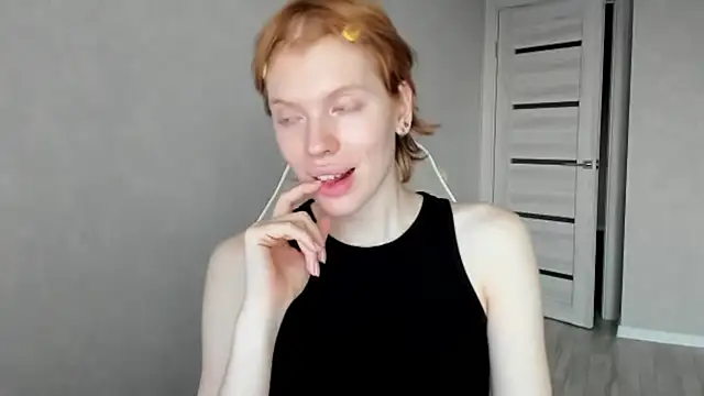 StellaDavis live cam on Stripchat