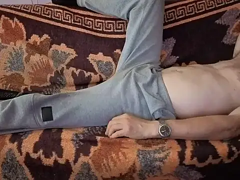 loverboyxxx69 live cam on Stripchat