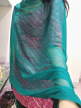 zoya_baby_ live cam on Stripchat