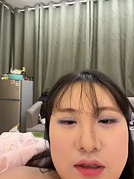 nide-xiaoguo live cam on Stripchat