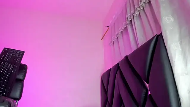 stephany_doll_ live cam on Stripchat