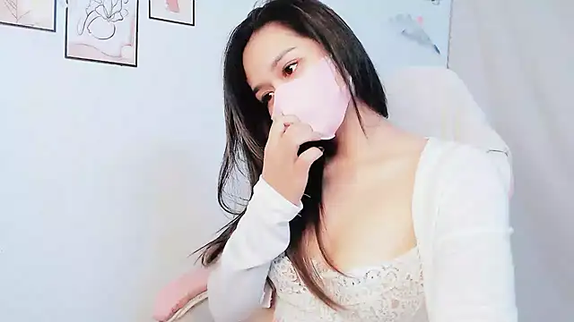 Serenity_San live cam on Stripchat