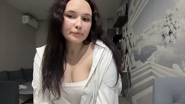 AlaynaReppe live cam on Stripchat