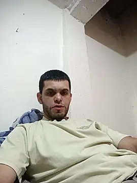 James21990 live cam on Stripchat
