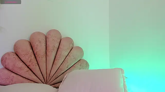 Jazminn_01的直播画面