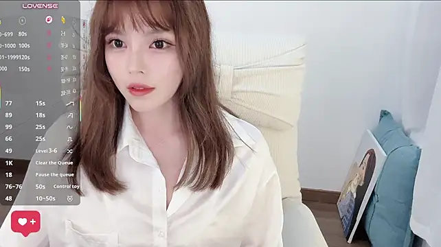 peachy_kiss live cam on Stripchat