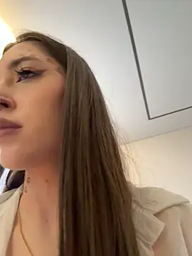 BOOMFOXY live cam on Stripchat