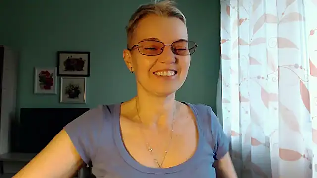 CutieErikaa live sex cam