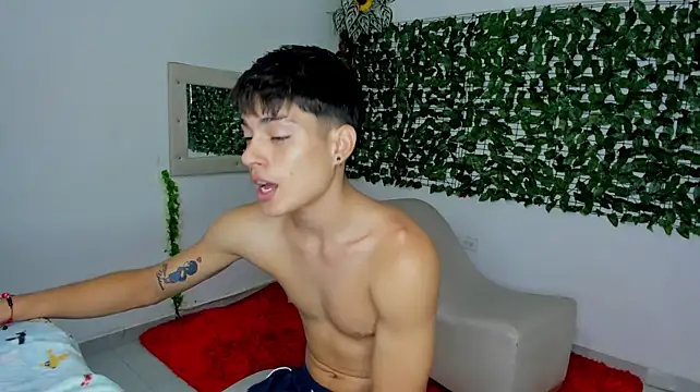 The_beby_guy live cam on Stripchat