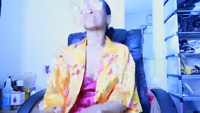 Aries_Mature live cam on Stripchat