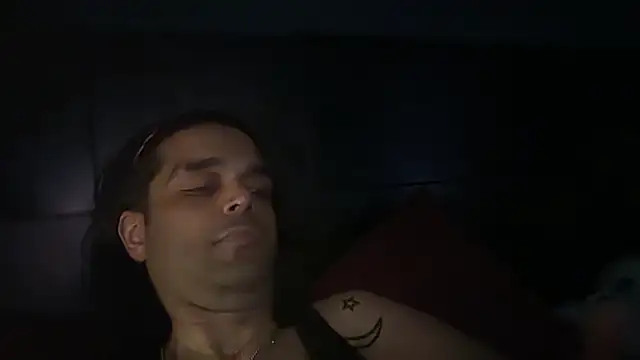 icebergslim281 live cam on Stripchat