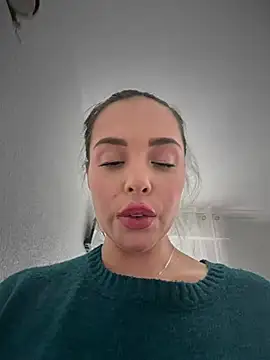 Alirawrz的直播畫面