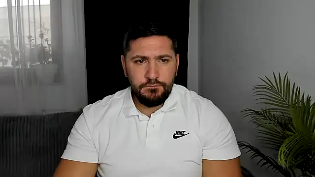 Gold_Alpha_Boy live cam on Stripchat