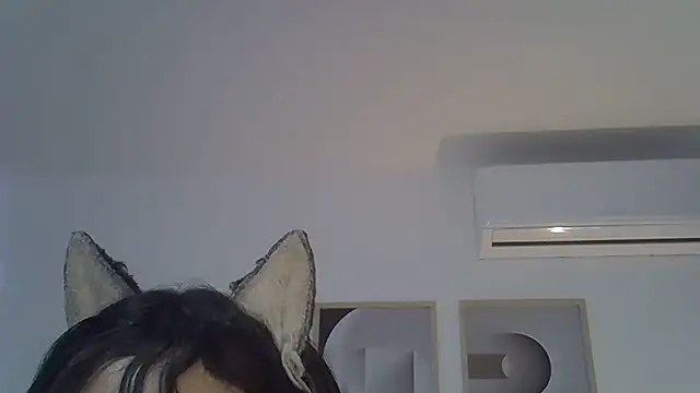 SkinnyKitten live now