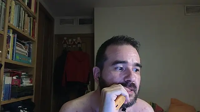 curiosillo83 live now