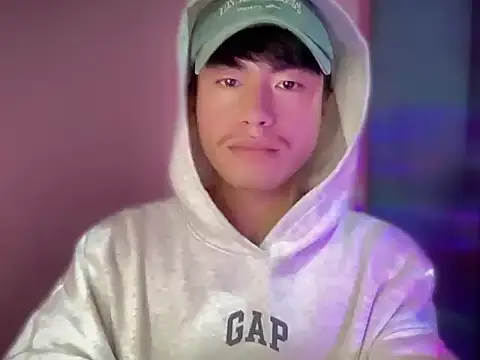 Benevolent_XO_Marc live now