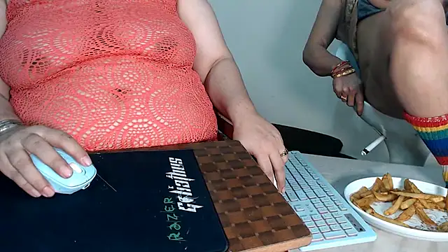 amrozia的直播畫面