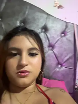 emilycoy1的直播畫面