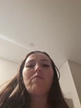 MilaMature的直播畫面