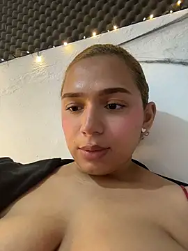 Esperanza_Gomez1的直播畫面