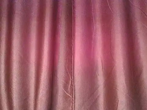 Naughtysuzzi_ live now