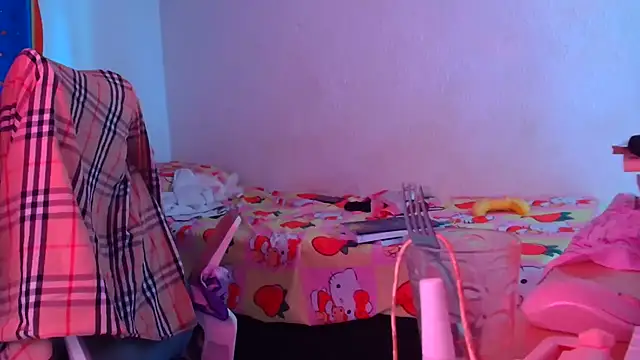 Sassa_69 live cam on Stripchat