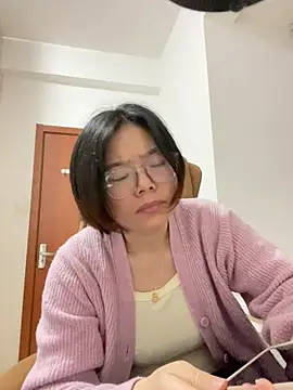 suning668 live cam on Stripchat