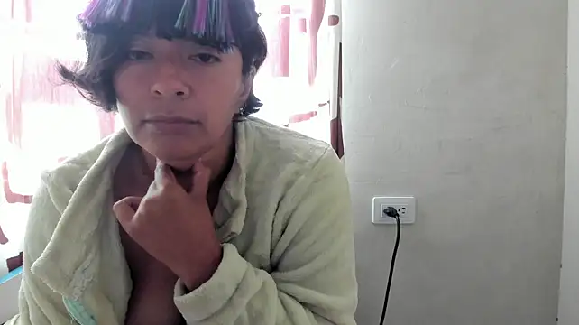 Acelinrose live cam on Stripchat