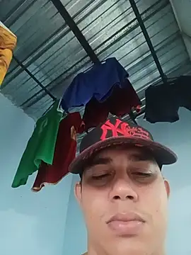 Spit_kingpig live cam on Stripchat