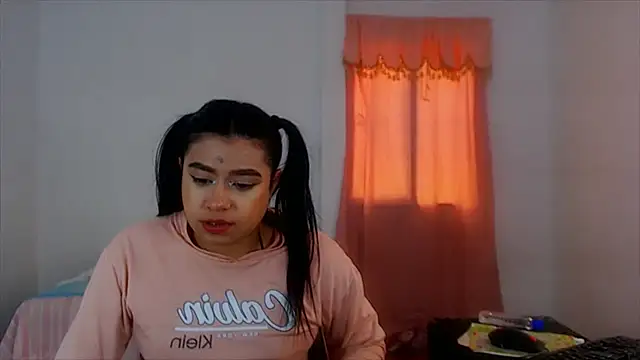 katrinawillff live cam on Stripchat