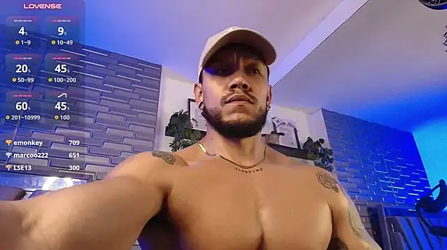 ARON_TAYLER01