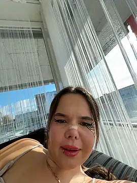 TheCinderella live cam on Stripchat