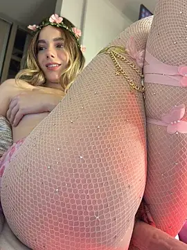 NicoleCut