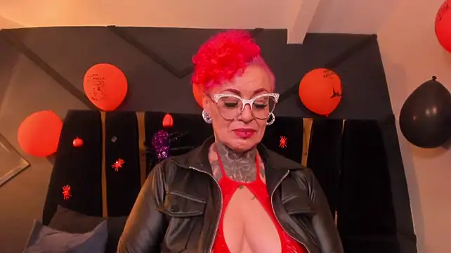 mistress_sandy live cam on Stripchat