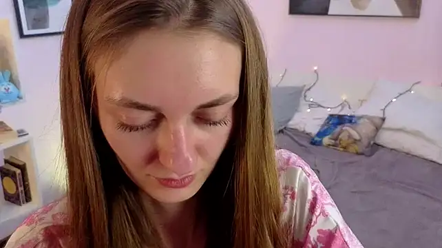 FreyjaRees webcam
