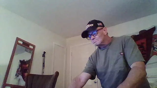 kentinlitlerock live cam on Stripchat