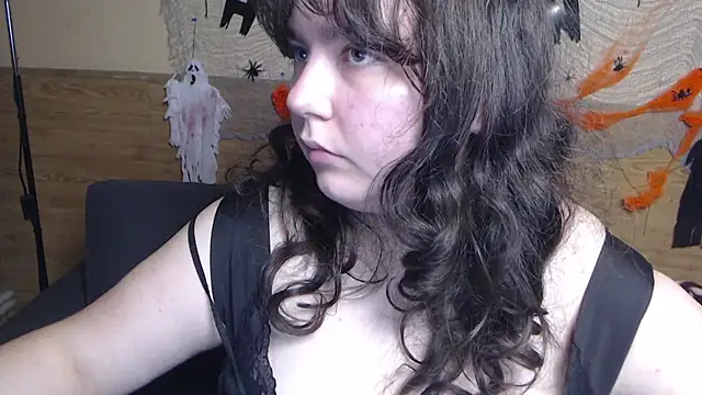 NeonilaLisova live cam on StripChat
