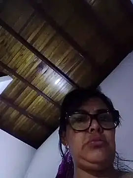 Xoticxenax live cam on Stripchat