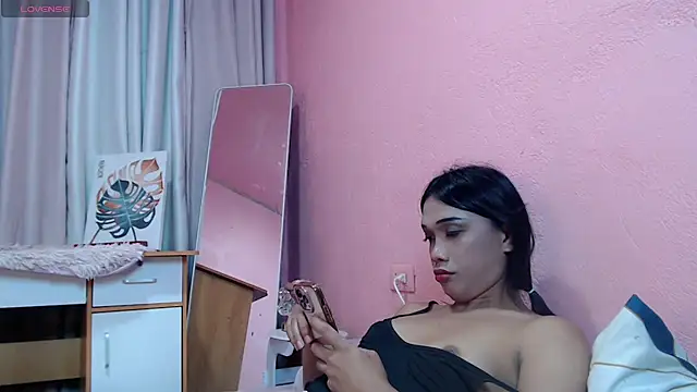 LadyVeloura live cam on Stripchat