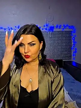 kataleya94 live cam on Stripchat