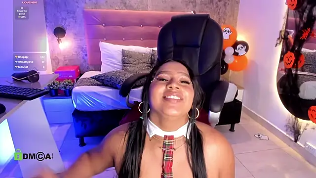 brithanycampbell live cam on Stripchat