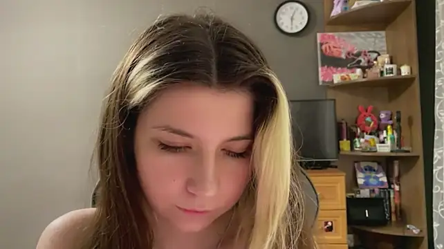 SherikaAzzarella live cam on Stripchat