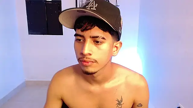 lindanx_vip live cam on Stripchat